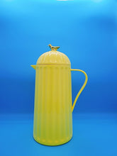 Load image into Gallery viewer, Yellow tea pot
